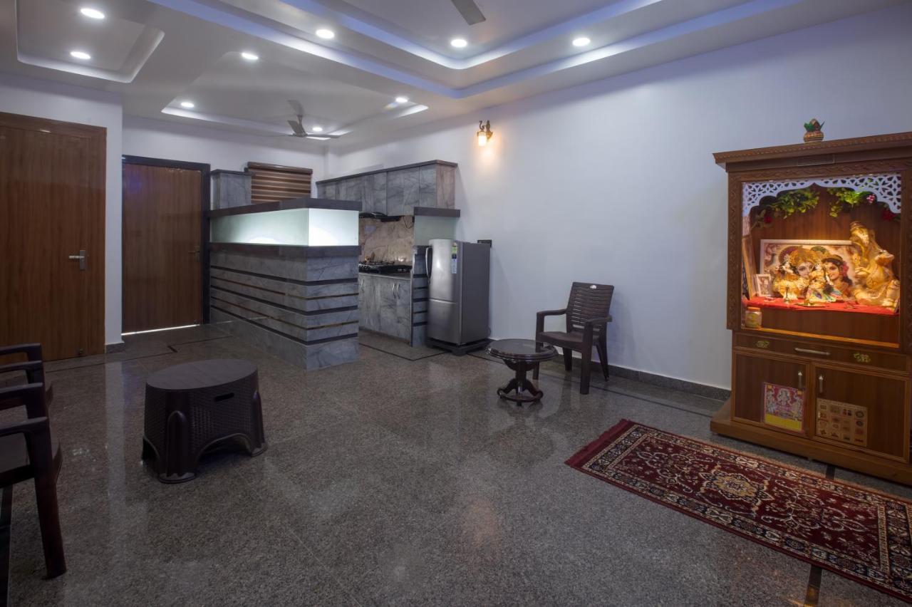 Madhav Residency Otel Mathura Dış mekan fotoğraf